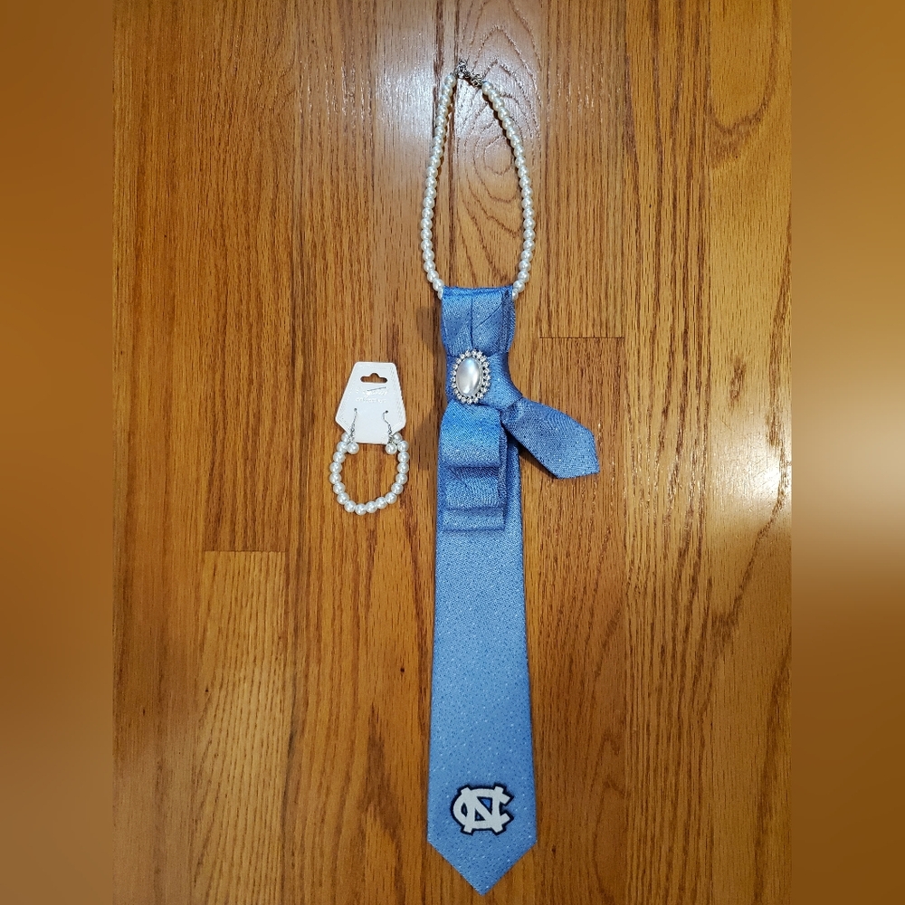 UNC Tarheels University of North Carolina at Chapel Hill Blue Tie and Necklace